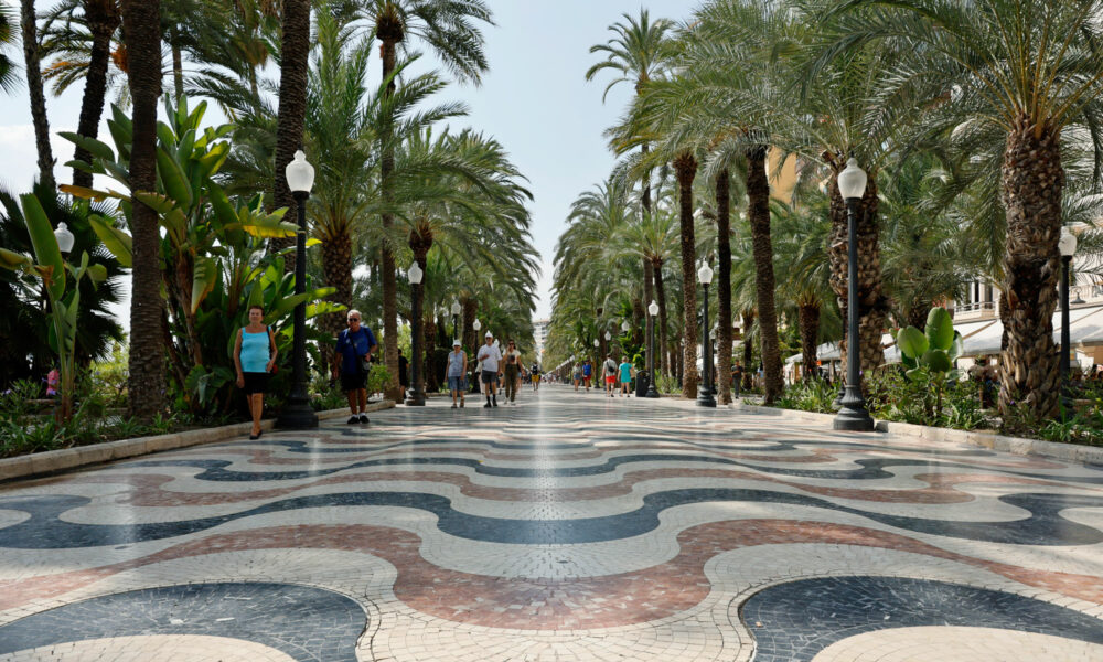 Promenade in Alicante